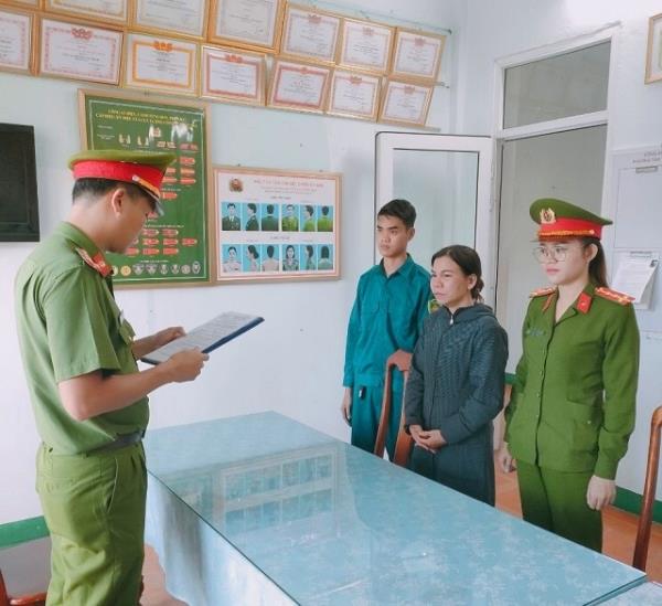 Chiếm đoạt tài sản, 3 quý bà ở Quảng Nam bị bắt giam