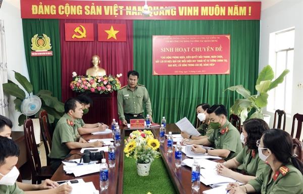 Đảng bộ Phòng Công tác Đảng và công tác chính trị Công an tỉnh Đắk Nông triển khai tổ chức sinh hoạt chuyên đề về xây dựng, chỉnh đốn Đảng