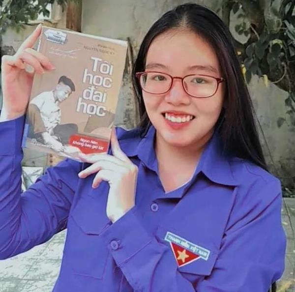 Núi Thành trao giải thưởng cuộc thi đại sứ văn hóa đọc