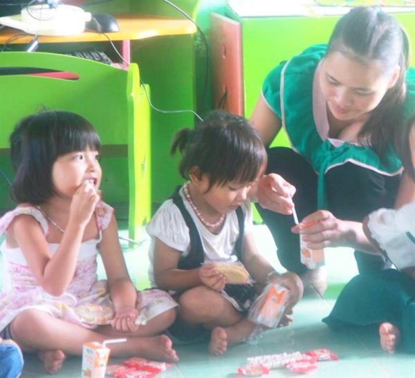 Hiệu quả từ Chương trình Sữa học đường cho trẻ vùng cao Quảng Nam