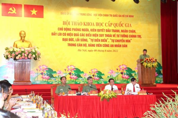 Kiên quyết làm trong sạch đội ngũ cán bộ, đảng viên Công an nhân dân