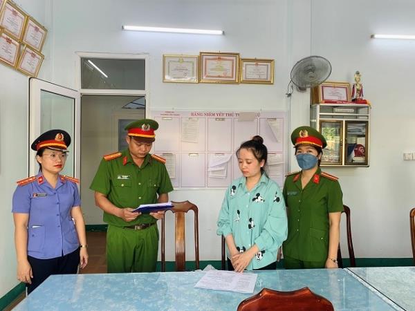 Trinh Nữ sa lưới vì đất đai