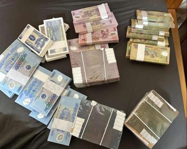 Tiền mới trên mạng ở đâu ra?