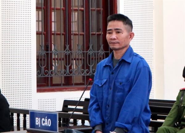 Thuê xe tự lái, làm giấy tờ giả mang bán lấy tiền trả nợ