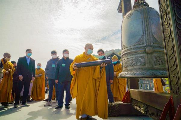 Tân niên trên đỉnh Fansipan, tưng bừng đón Lễ hội Khèn hoa