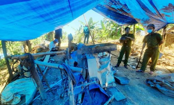 Cần xử lý dứt điểm việc hộ dân làm vàng tặc gây ô nhiễm nguồn nước