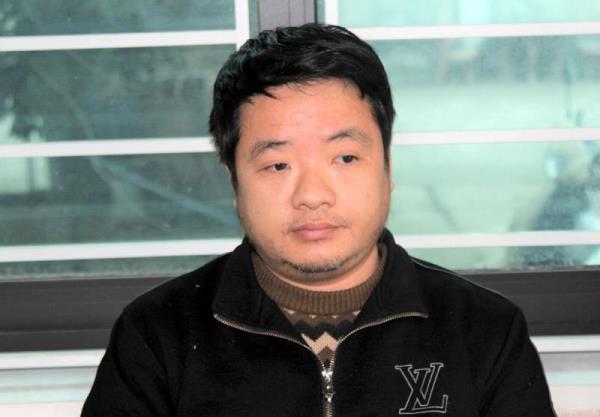 Bắt phó giám đốc trung tâm đăng kiểm và 2 thuộc cấp tại Nghệ An