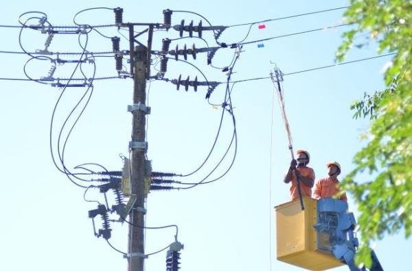 Đầu tư xây dựng, nâng cấp lưới điện