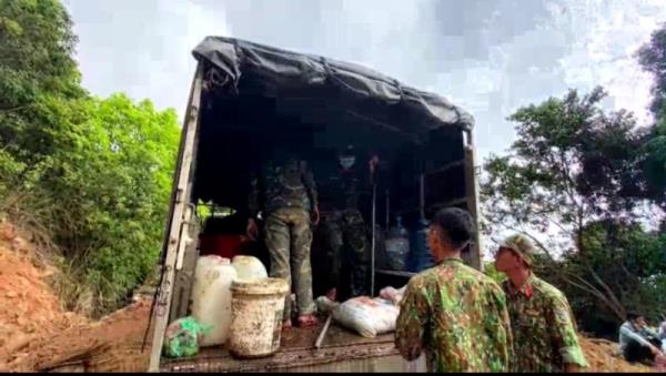 Đà Nẵng triển khai phương án sử dụng thuốc nổ phá đá, khắc phục sạt lở đường quốc phòng trên bán đảo Sơn Trà