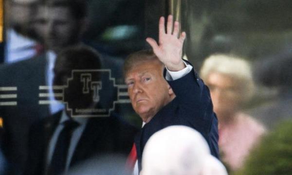 Tỷ lệ ủng hộ ông Trump tăng trước phiên xét xử