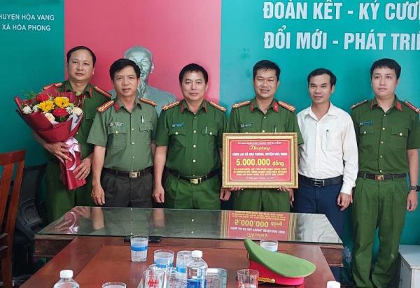 Quà dâng lên Bác tháng năm