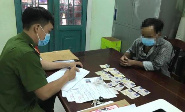 Nhiều người dân mua bằng lái xe giả