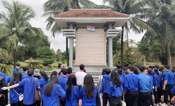 Sáng ngời địa chỉ đỏ