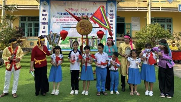 Thầy giáo trẻ với niềm say mê gìn giữ, trao truyền dân ca Bài Chòi