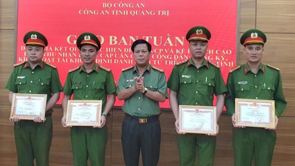 Cao điểm đón dân vào ngôi nhà số