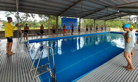 Giúp trẻ tự cứu mình trước hiểm họa sông nước