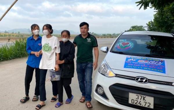 Sốt cao vẫn đi thi