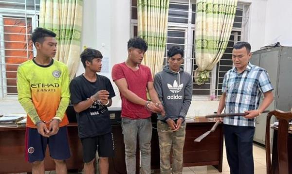 Ma men ra đàng quấy phá