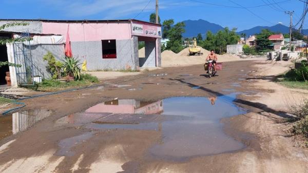 Người dân Hòa Liên khổ vì đường ĐT601