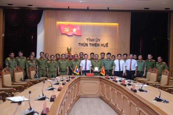 Thắt chặt hơn nữa tình hữu nghị, tăng cường công tác đảm bảo ANTT vùng biên