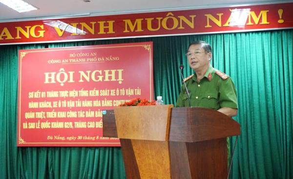 Sau 1 tháng triển khai tổng kiểm soát ô-tô kinh doanh vận tải hành khách và vận tải bằng container: Hiệu quả rõ rệt