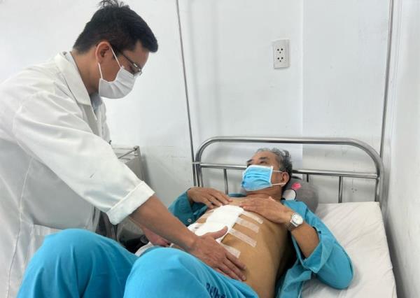 Bệnh viện Đà Nẵng phẫu thuật cắt gan thành công cho nam bệnh nhân mắc ung thư gan, suy tim nặng