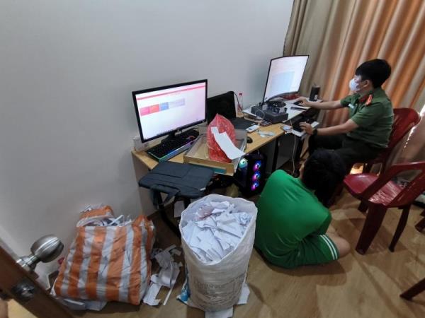 Công an TP Đà Nẵng triệt phá 2 đường dây mua bán dữ liệu cá nhân và tài khoản ngân hàng số lượng lớn