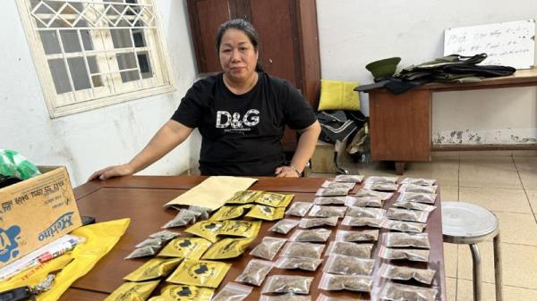 Người đàn bà U60 bán thảo mộc gây nghiện