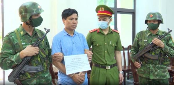 Bắt đối tượng gùi ma túy