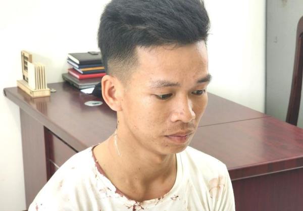 Chém bạn gái vì bị khước từ tình cảm