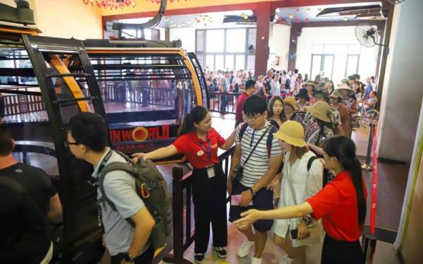 Các khu điểm du lịch Đà Nẵng tấp nập du khách