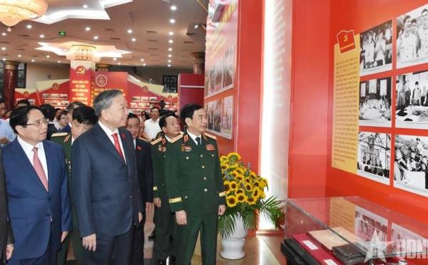 Tổng Bí thư và Chủ tịch nước dự phiên bế mạc Đại hội đại biểu Đảng bộ Quân đội lần thứ XII