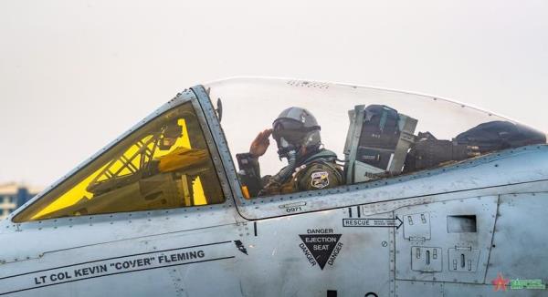 Máy bay quân sự C-130J và A-10 của Mỹ tham gia Triển lãm Quốc phòng quốc tế Việt Nam 2024