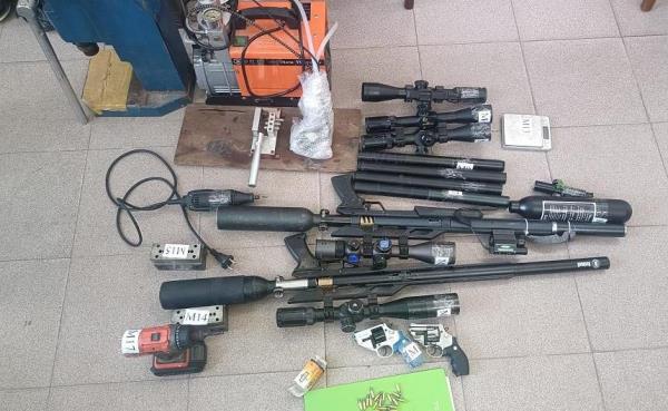 Xử phạt nhiều đối tượng về hành vi Tàng trữ, mua bán vũ khí quân dụng