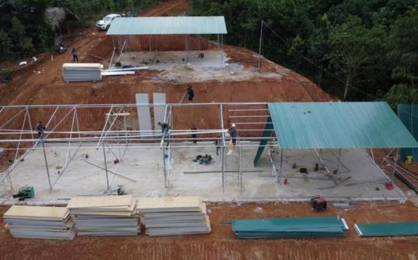 Hôm nay (21-9) hoàn thành 25 căn nhà tạm cho bà con trong thôn Làng Nủ