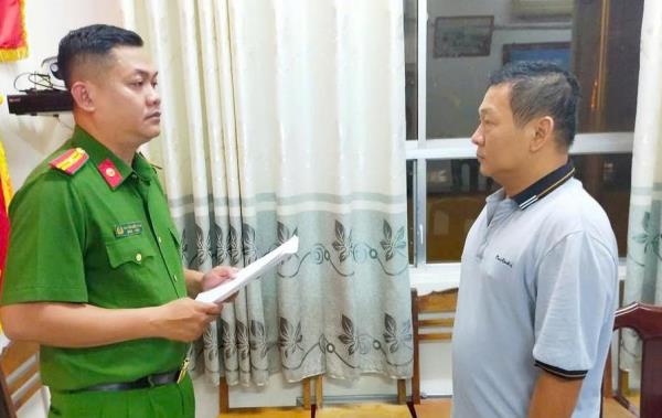 2 cựu cán bộ ngân hàng bị bắt vì nhận hối lộ