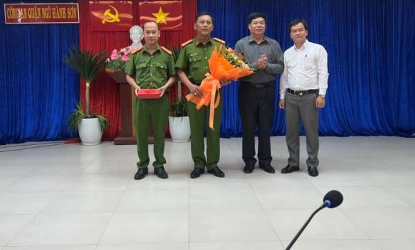 Khen thưởng đột xuất Công an quận Ngũ Hành Sơn về thành tích truy bắt nhanh đối tượng cướp giật tài sản