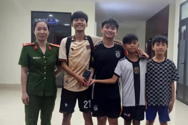 Hành động đẹp của 3 học sinh