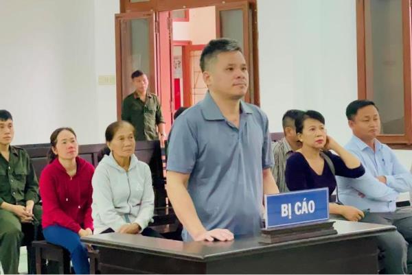 Vay tiền bằng sổ đỏ giả