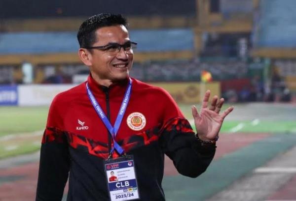 Kiatisuk từ chức HLV trưởng CLB Công an Hà Nội