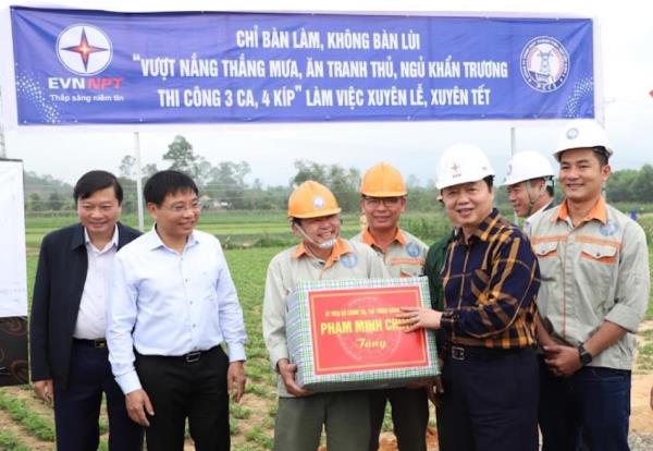 Khẩn trương đẩy nhanh tiến độ dự án đường dây 500kV mạch 3