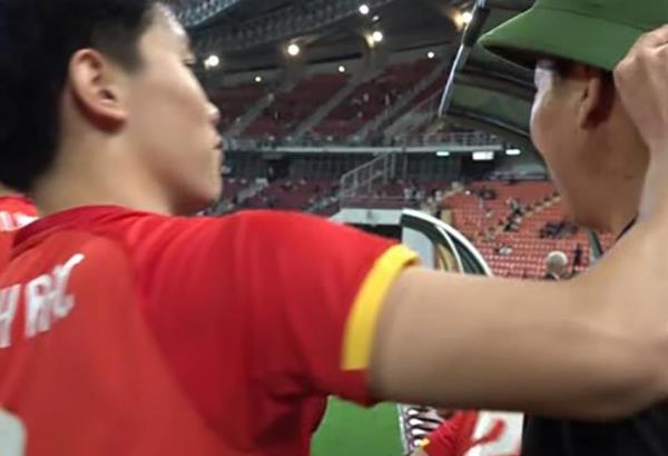 Bóng đá thắng lớn tại Cúp Chiến thắng