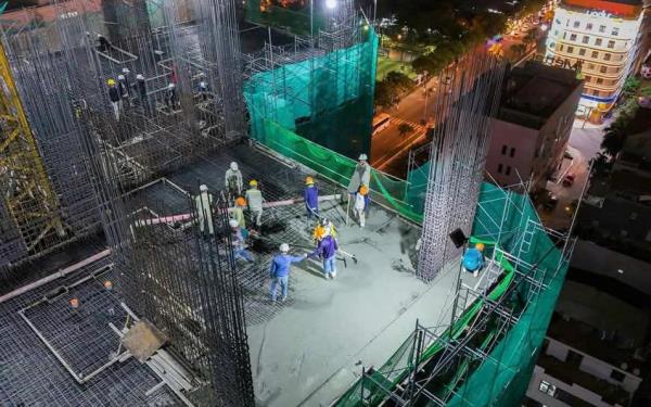 Giá cát tăng cao, nhiều dự án lao đao