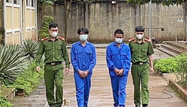 Truy bắt nhanh 3 đối tượng trộm cắp tài sản lưu động, thu giữ 5 ĐTDĐ