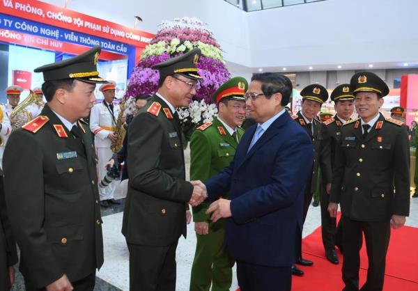 Gương mẫu đi đầu thực hiện chủ trương của Đảng xây dựng Công an nhân dân thật sự trong sạch, vững mạnh, chính quy, tinh nhuệ, hiện đại