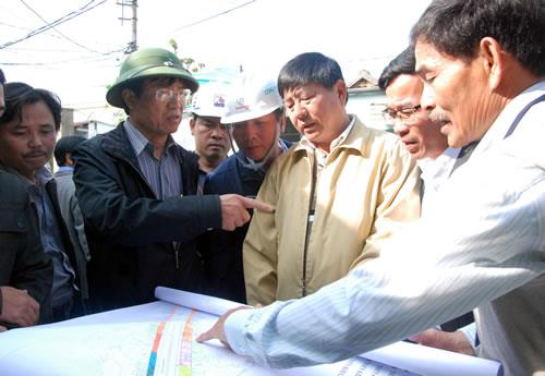 Kiểm tra công tác giải phóng mặt bằng dự án giao thông Ngã ba Huế