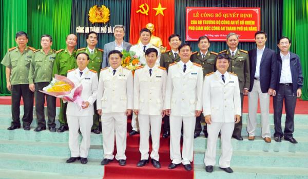 Công bố Quyết định Bổ nhiệm Phó Giám đốc CATP Đà Nẵng và nâng cấp bậc hàm Đại tá cho 5 đồng chí