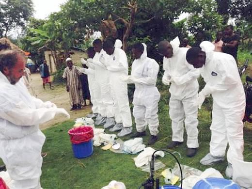 Tây Phi sốt vó vì Ebola