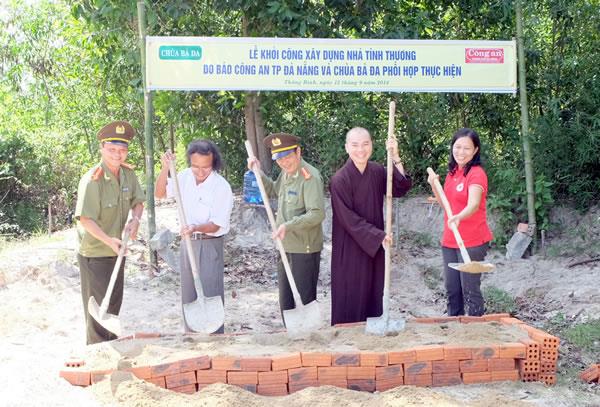 Báo Công an TP Đà Nẵng và Chùa Bà Đa: Xây dựng 4 nhà tình thương cho người nghèo