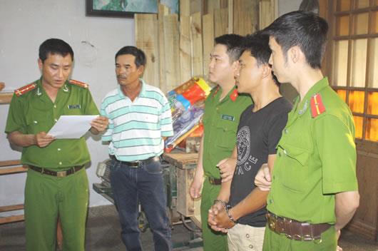 Bắt khẩn cấp 2 đối tượng cướp giật